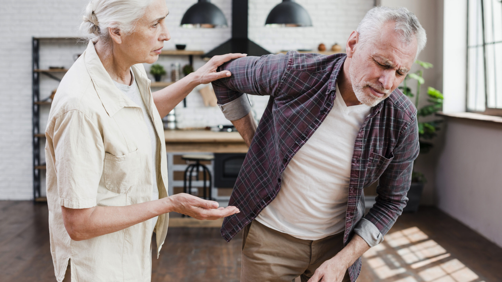 elder-man-with-back-pain-scaled